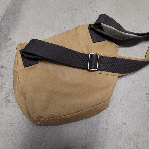 CANADA FIELD PATCH BAG - Picture 5 of 8